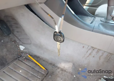 2002 Toyota Camry Le из США, поврежденный, VIN 4T1BE32KX2U065343